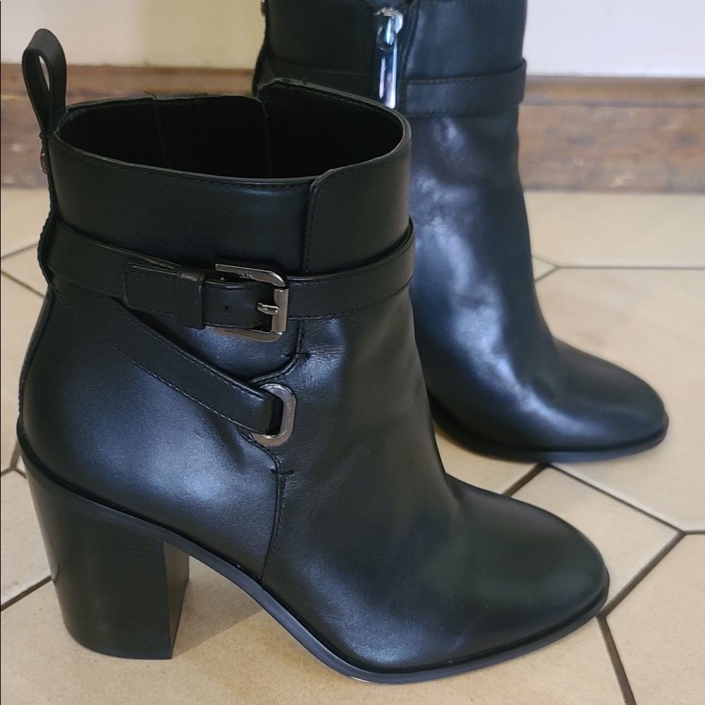 Michael Kors brand new leather ankle boots (Women)